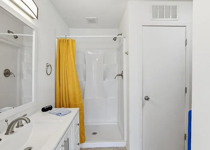 Resort, Pool With Diving Board, 4br Tempe