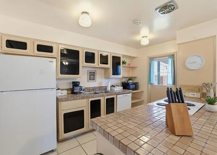 Resort, Pool With Diving Board, 4br * Tempe