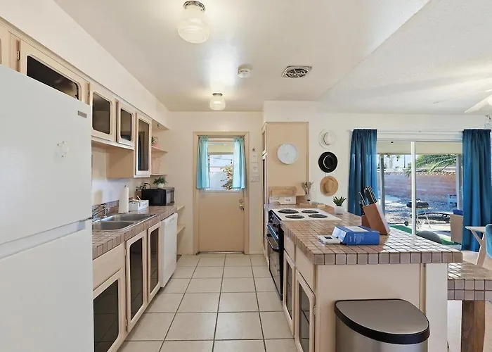Resort, Pool With Diving Board, 4br *